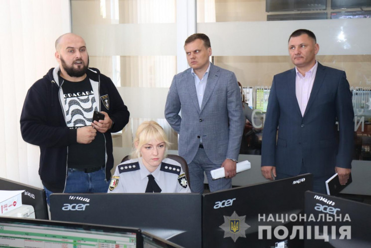 Викликати поліцію без дзвінка: На Закарп…