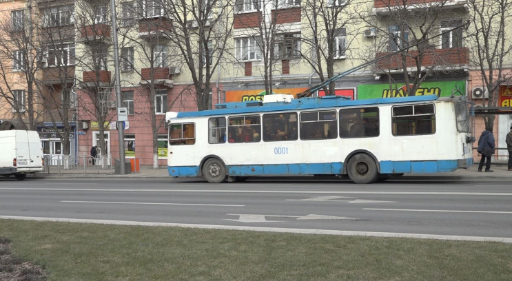 Пасажирські перевезення у Маріуполі: За…