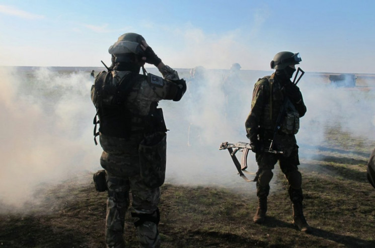 Выходные в зоне ООС: Где украинские бойц…