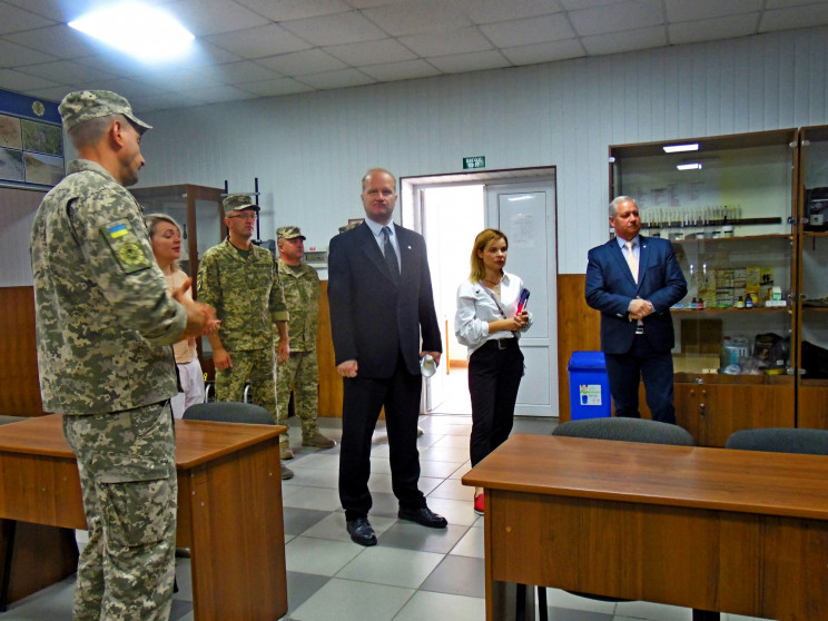 Центр розмінування у Кам’янці відвідали…