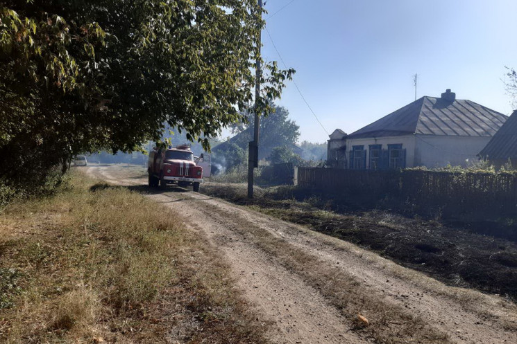 На Харківщині масштабна пожежа знищила ш…
