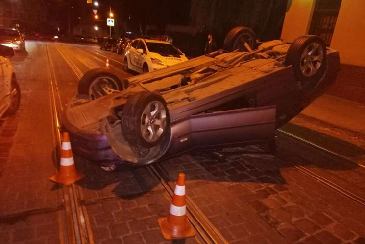 У центрі Львова сталася ефектна нічна Д…