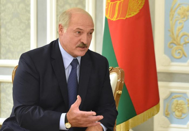 Почему Беларусь братается с США под носо…
