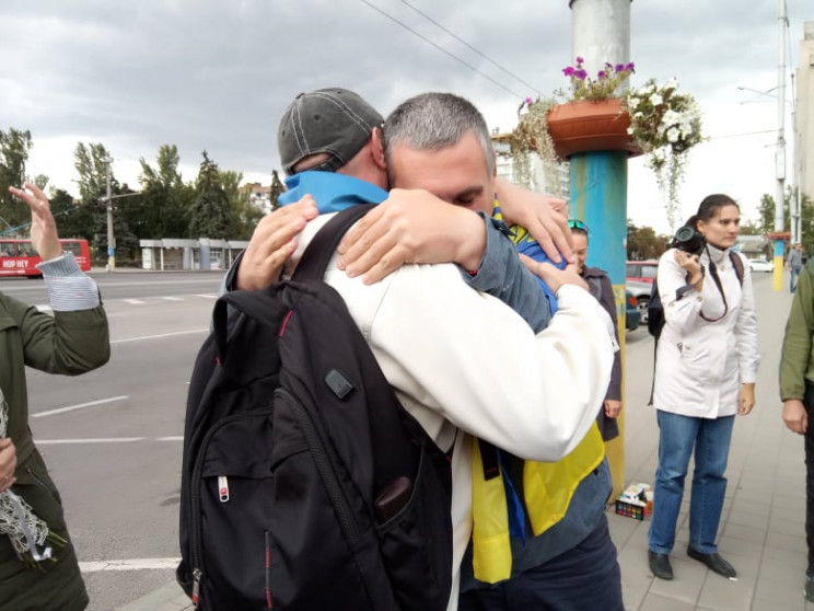 "Брате, ти вдома!": Звільнений з полону…