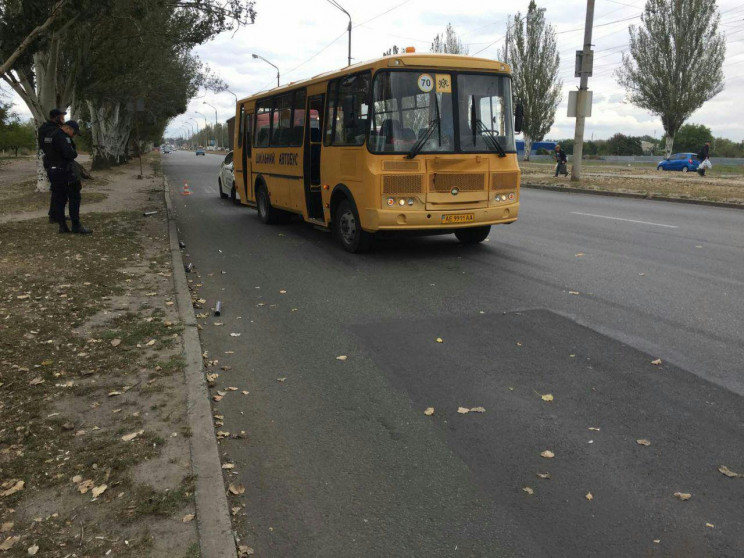 В Днепре школьный автобус сбил мужчину…