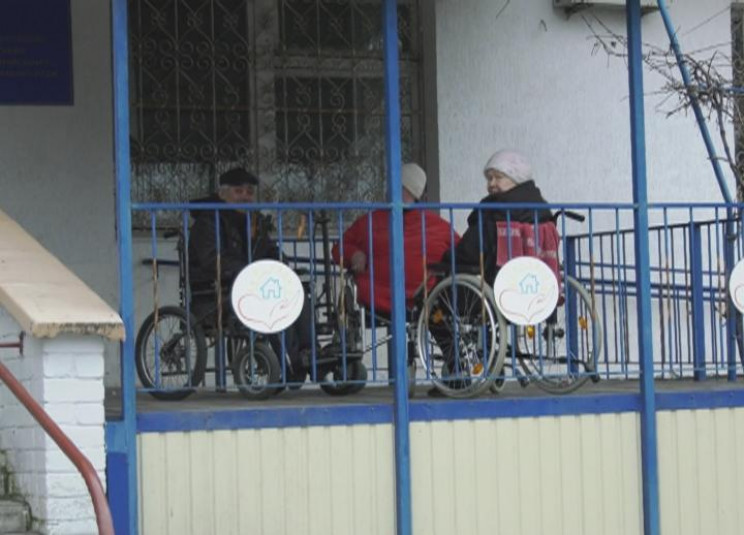 В Бердянске пенсионер выпал из окна гери…