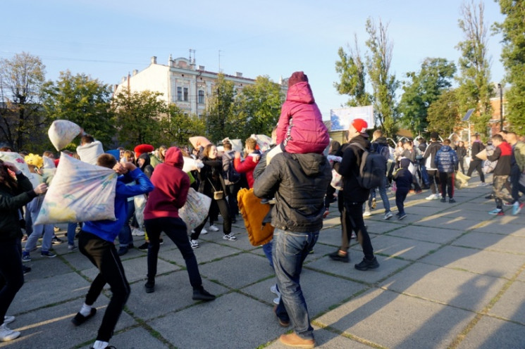 У центрі Чернівців зранку сталася масова…