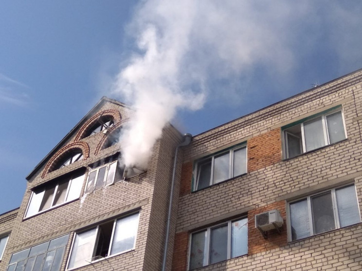 У місті на Вінниччині загорілася квартир…