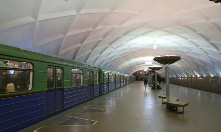 В харьковском метро иностранец испортил…