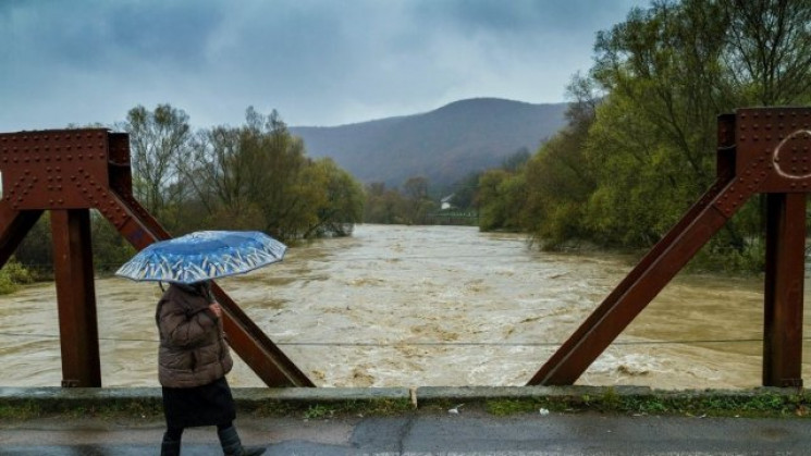 Рятувальники попередили про сильні дощі…