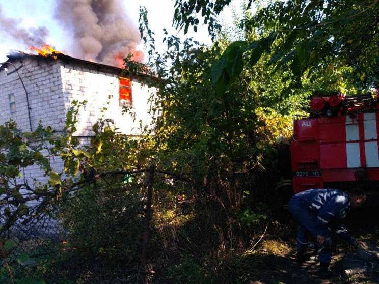 На Полтавщині виникла пожежа у садовому…