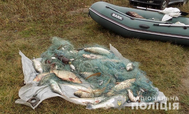 На озере Катлабуг разоблачили рыбаков с…