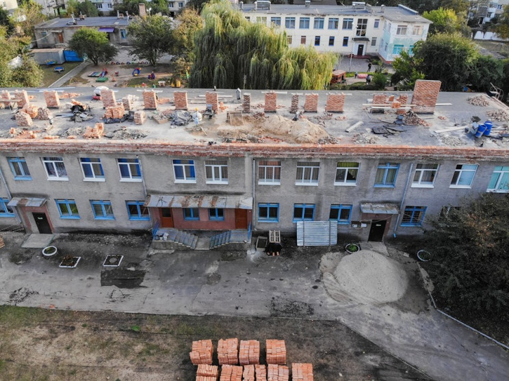 На Замості утеплюють дитсадок…