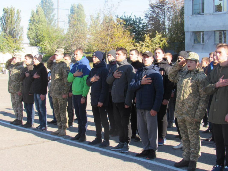 Понад півсотні запорізьких строковиків с…