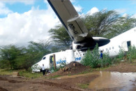 В столице Кении разбился самолет: Люди в…