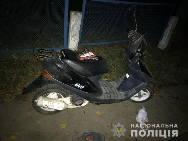 У Ладижині двоє чоловіків вкрали один мо…