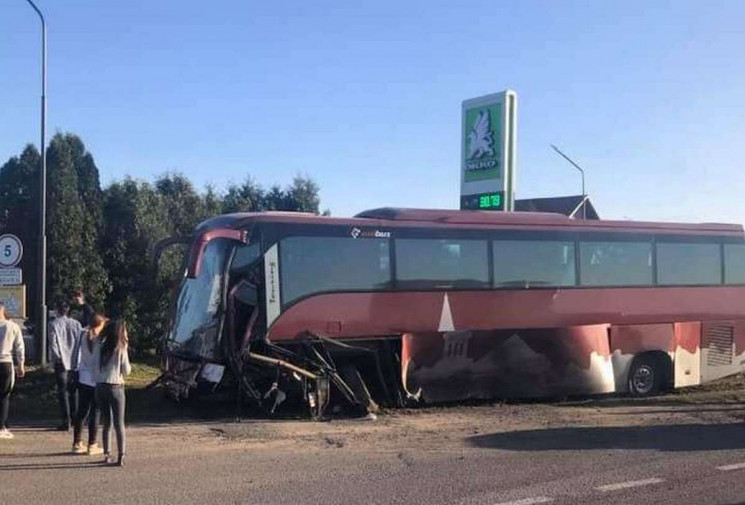 На Львівщині в ДТП потрапив пасажирський…