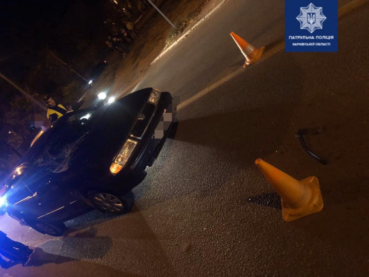 В Харькове мужчина попал под колеса Skod…