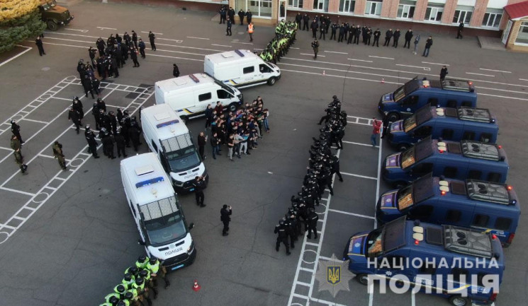 На Дніпропетровщині поліцейські вчилися…