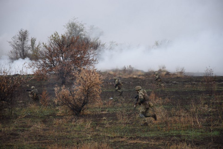 Выходные в зоне ООС: Как боевики из БМП…