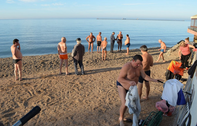 На запорізькому курорті моржі влаштували…