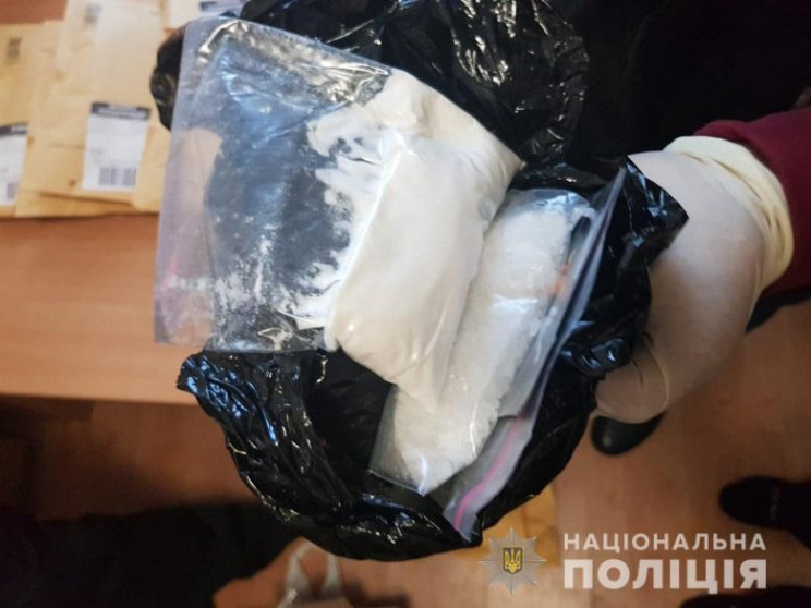 У Києві поліція вилучила у молодика нарк…