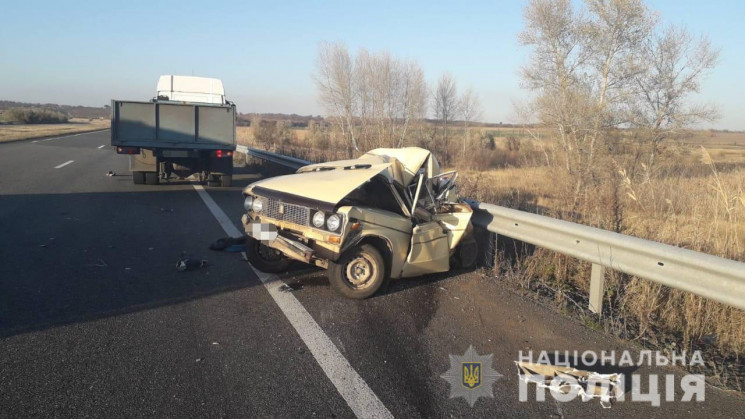 На Харківщині вантажівка розчавила легко…