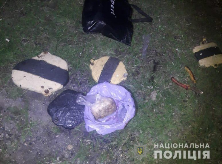 В Павлограде мужчина со взрывчаткой разб…