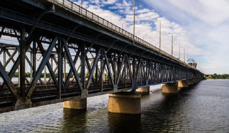 На одном из мостов Днепра зафиксировали…