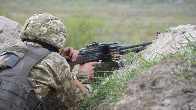 Боевики палят по всем направлениям: К сч…