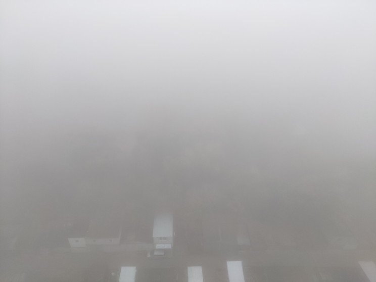Киев снова "исчез" в густом тумане…