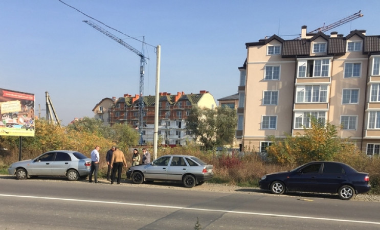 В Ужгороді автомобіль поліції потрапив у…