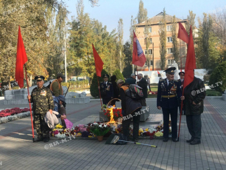 У запорізькому Мелітополі підняли червон…