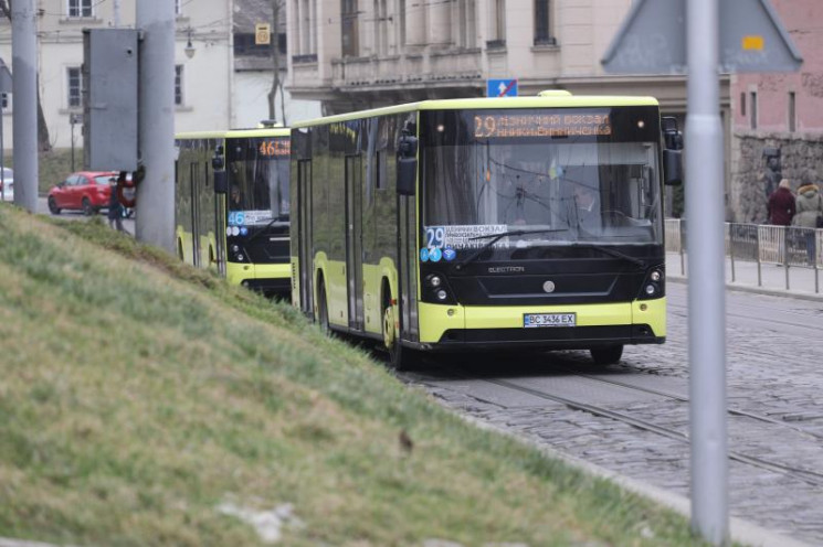 Львівські трамваї і тролейбуси замовляти…