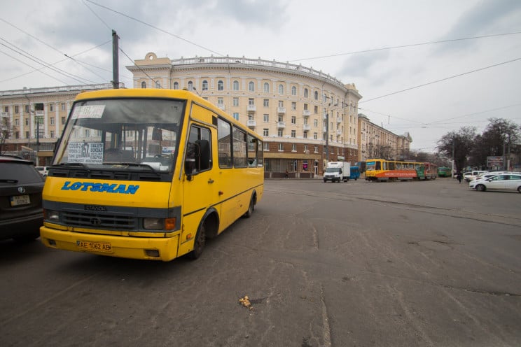 У центрі Дніпра трамвай зіткнувся із мар…