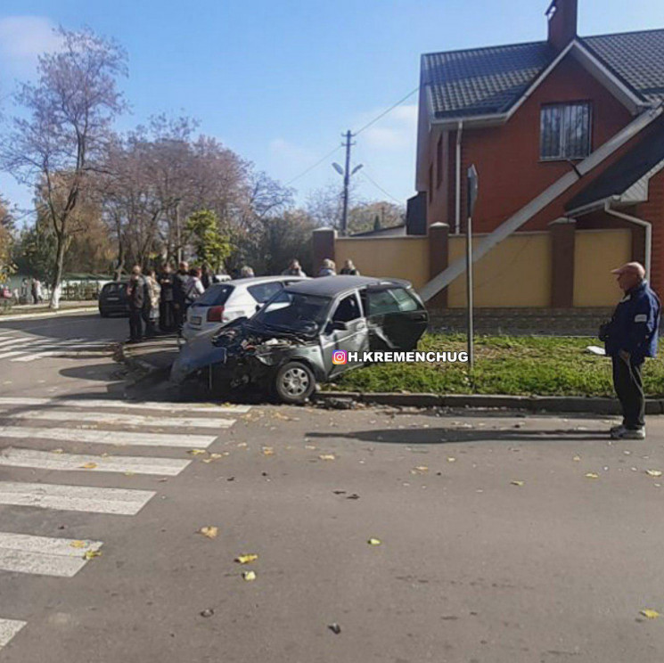 На Полтавщині зіткнулися дві автівки: Зб…
