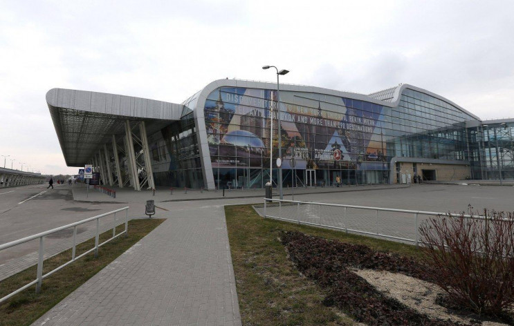 Львівський аеропорт продовжує дивувати…
