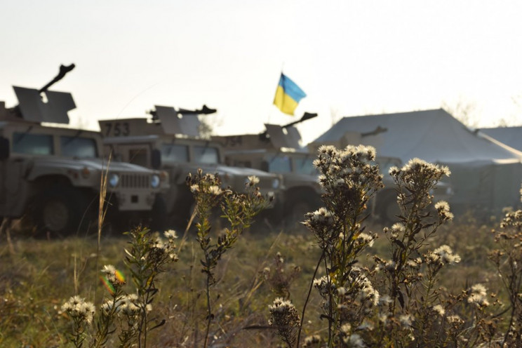 Бойовики на Донбасі гатять з мінометів т…