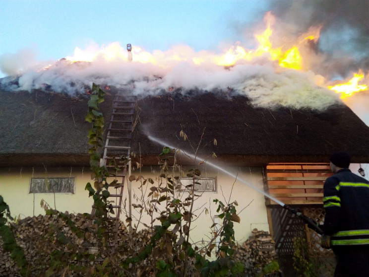 Пожежа на Полтавщині: Рятувальники понад…