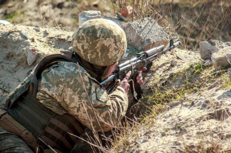 Боевики на Донбассе трижды нарушили "тиш…