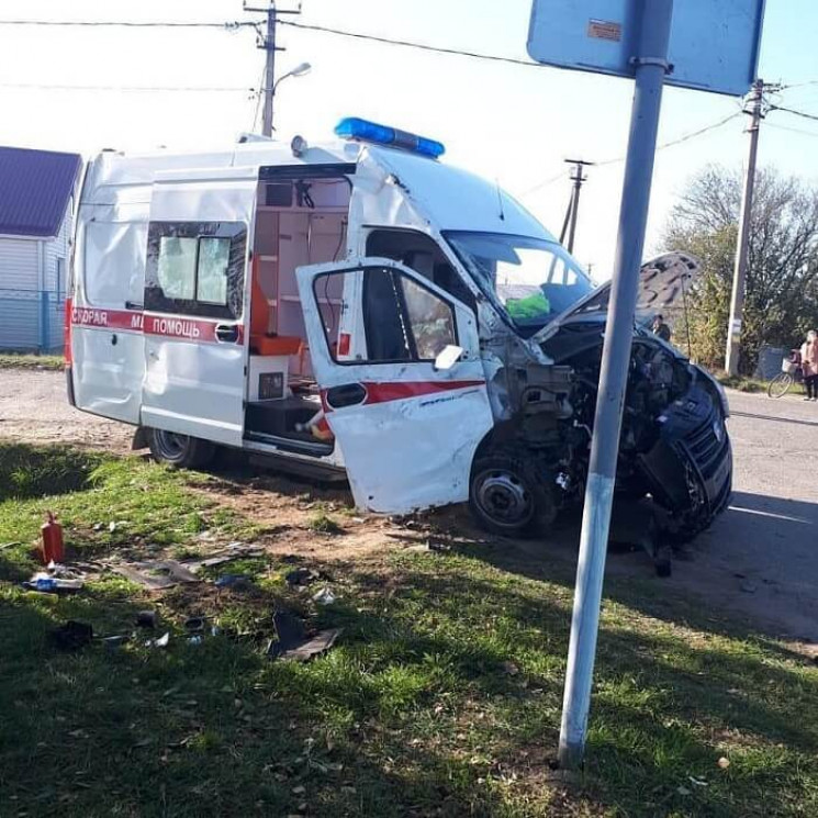 На Кубані "швидка" потрапила в ДТП, пост…