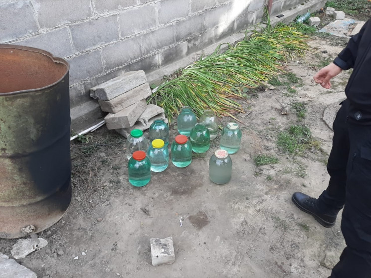 У Шостці на Сумщині поліція "накрила" са…
