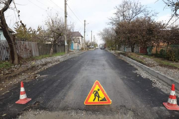 У Запоріжжі ремонтують одну з доріг прив…