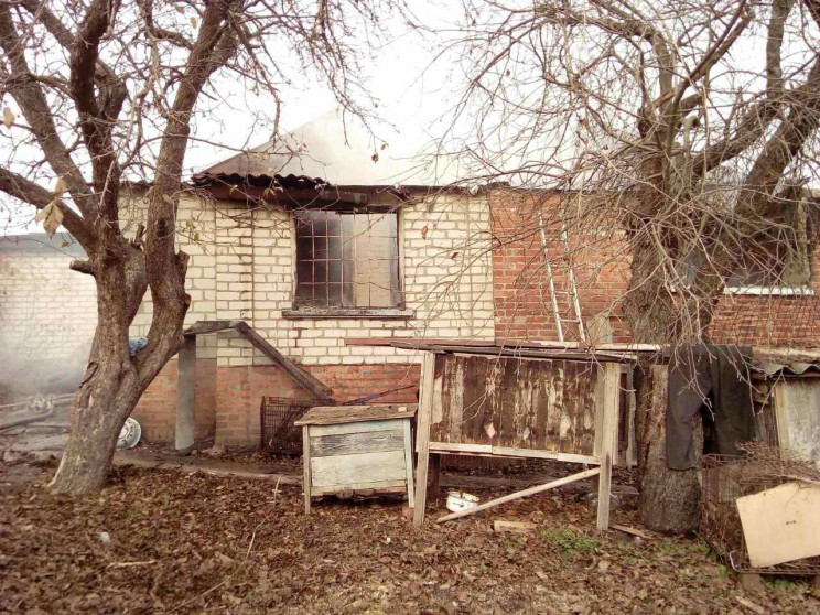 На Харьковщине загорелся дом: Пострадали…