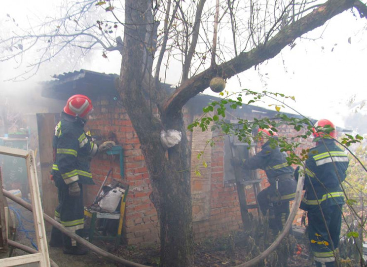 В Полтаве на Сенном переулке горела част…