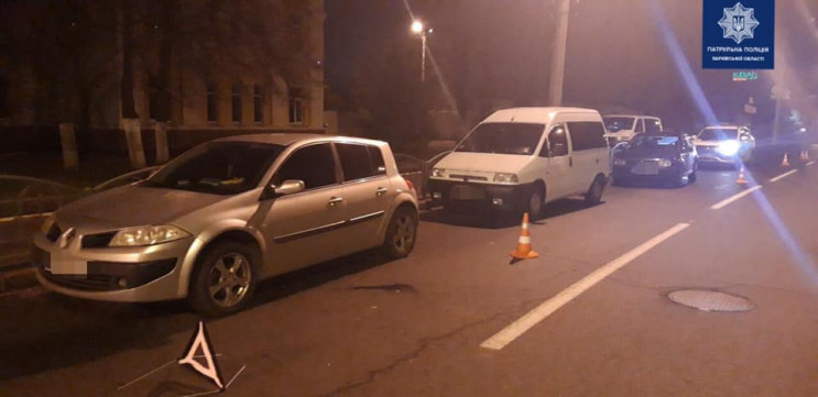 В тройном ДТП в Харькове травмировалась…