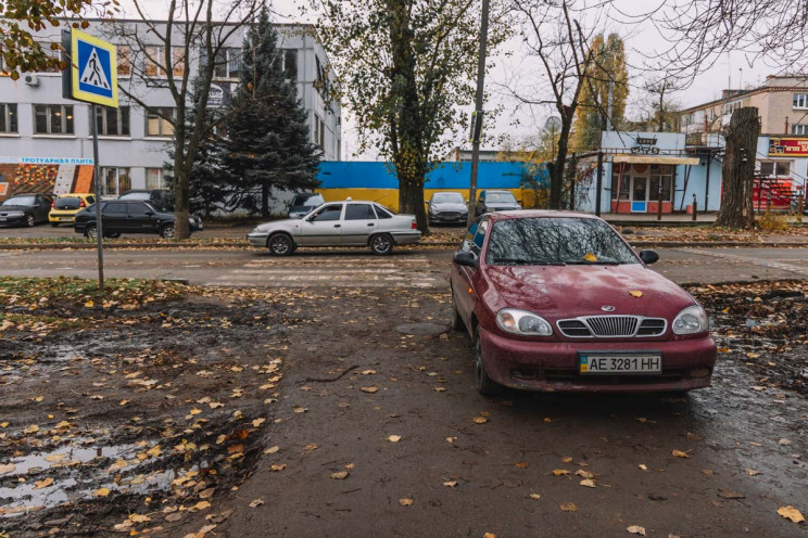 У Дніпрі на пішохідному переході автівка…