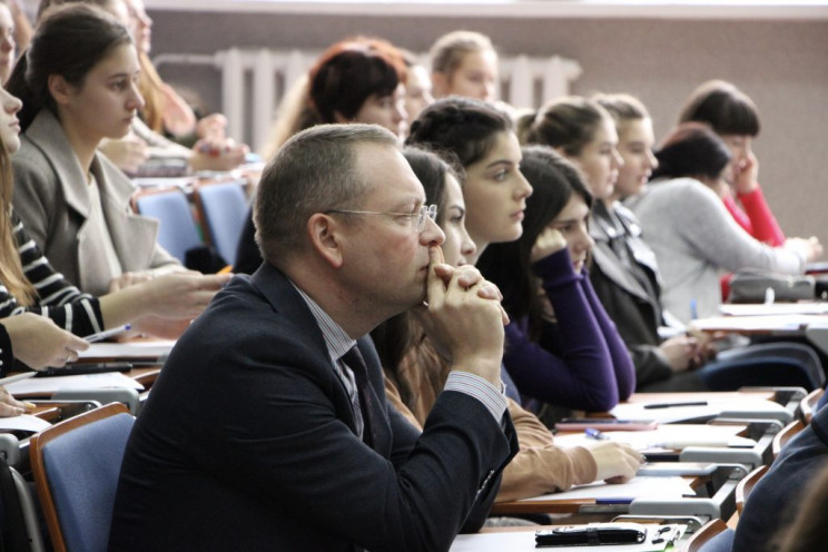 У Франківську писали диктант національно…