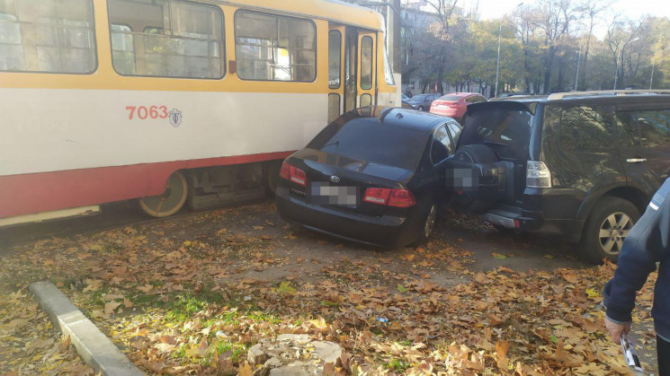 Потрійна ДТП на Фонтані заблокувала рух…