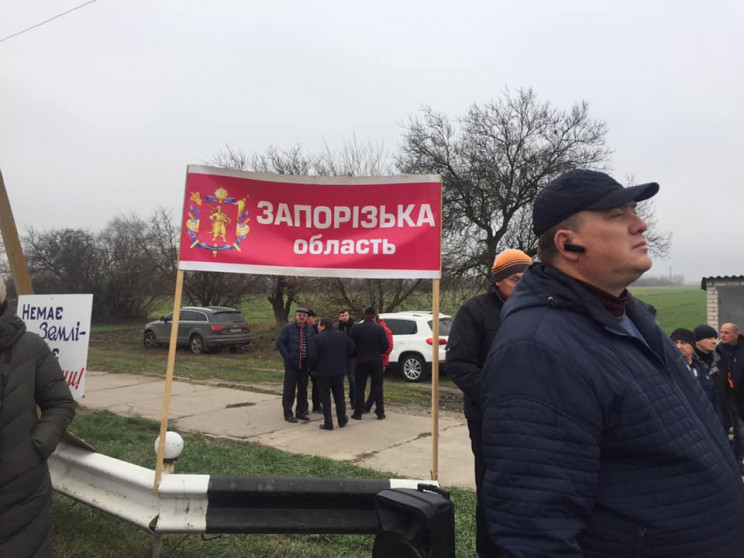 Запорізькі аграрії продовжили протест на…